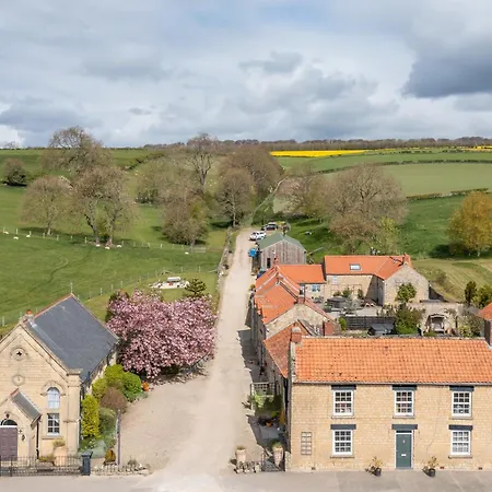 Poppy - A Romantic Countryside Hideaway * Wilton (North Yorkshire)